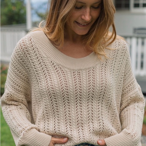 Neuflora Sweaters - Neuflora beige sweater